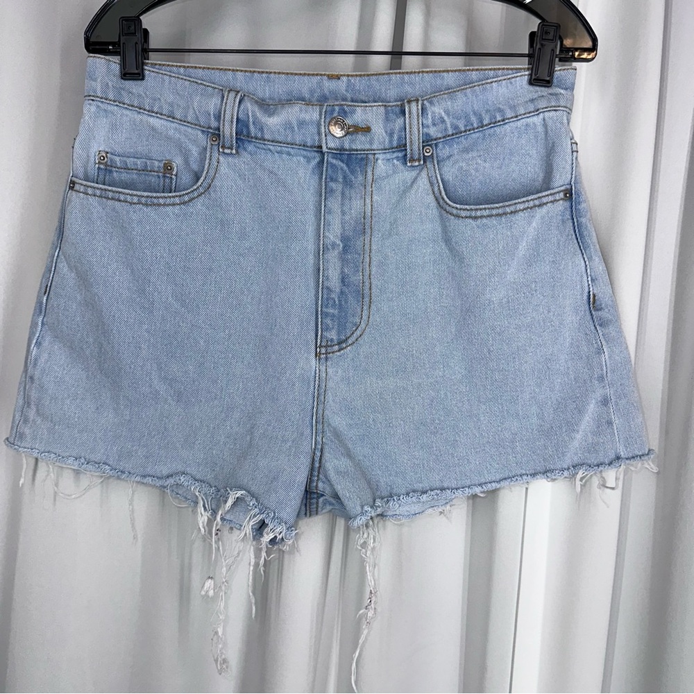 Rhythm High Rise Distressed Denim Shorts Women’s US Sz 10‎ Light Wash Exc. Cond.